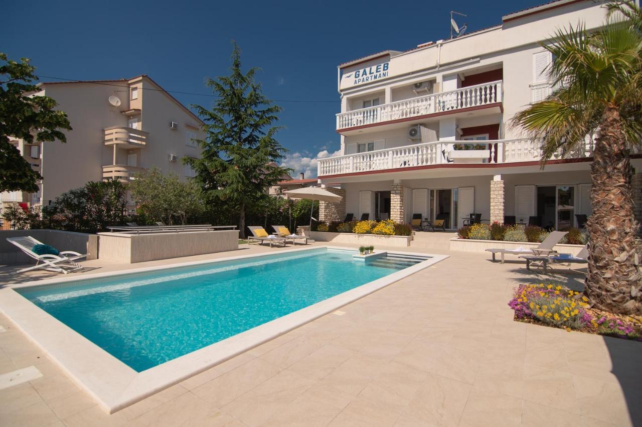 Pool Apartments Galeb Novalja Exteriör bild