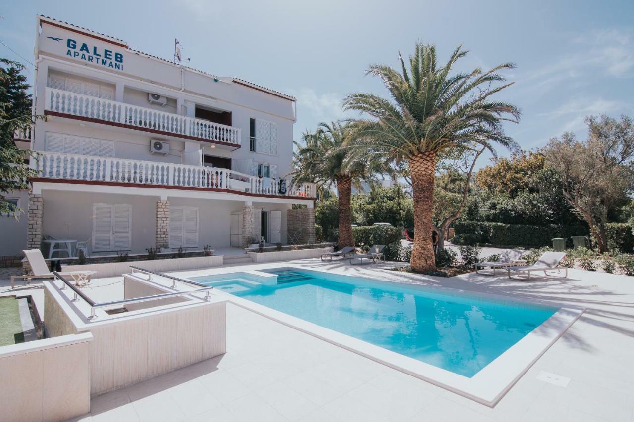 Pool Apartments Galeb Novalja Exteriör bild